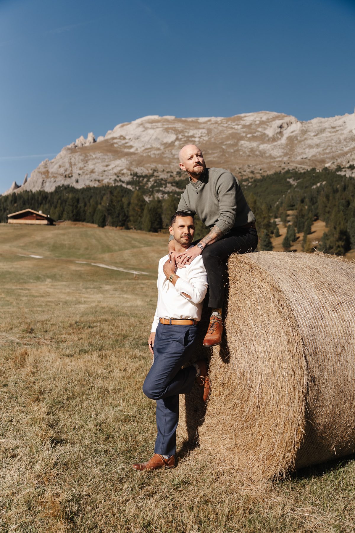 Walker and Joe at a hay bale on the Plätzwiese